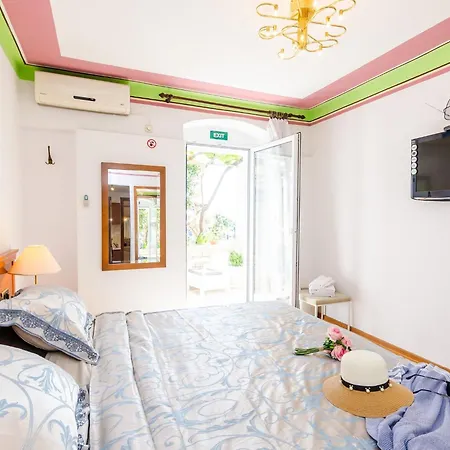 Nicol - With Terrace Apartamento *