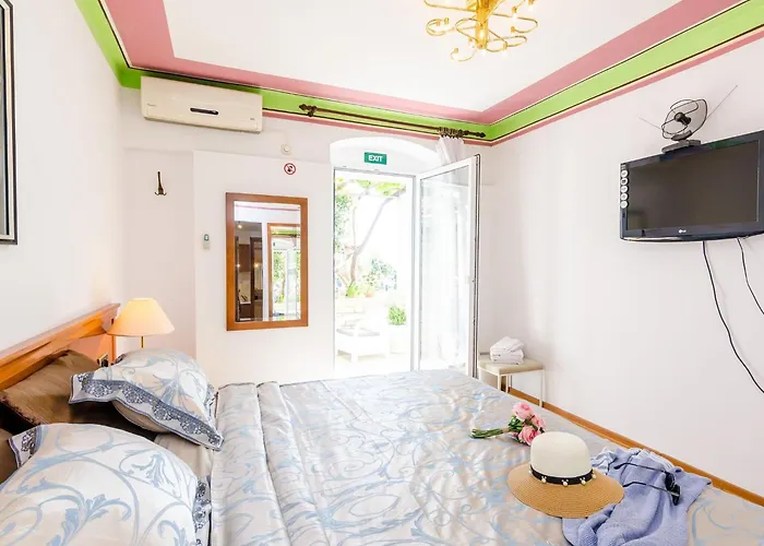 Nicol - With Terrace Apartamento *